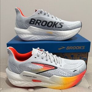 NWT Brooks Women’s Hyperion Max 2 Neutral Running Shoe-size 8.5 Medium